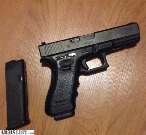 ARMSLIST - For Sale: Glock 22 - 40 S&W