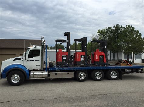 Heavy Duty Towing & Equipment Hauling | Hadley's TowingHadley's Towing