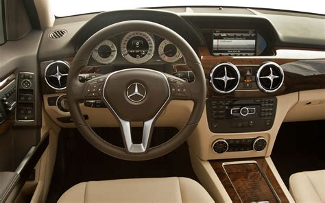 MERCEDES-BENZ GLK-CLASS - Review and photos