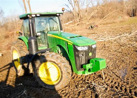 John Deere 8335R: Specs, Engine, Transmission, Dimensions