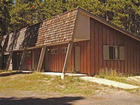 lake-lodge-cabins-02 | Yellowstone National Park Lodges