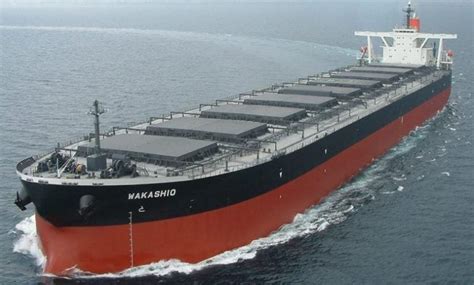 Stranded vessel MV Wakashio spills 1,000t of oil in Mauritius