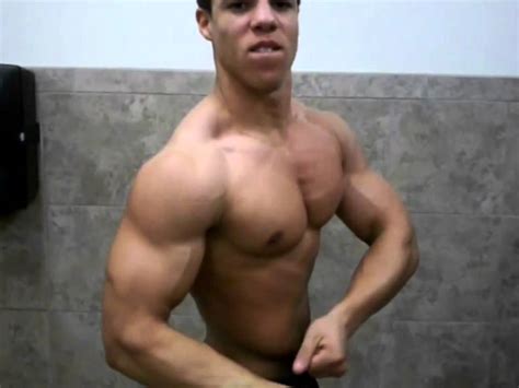 15 year old bodybuilder posing - YouTube