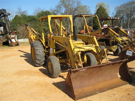 MASSEY FERGUSON 30B LOADER BACKHOE