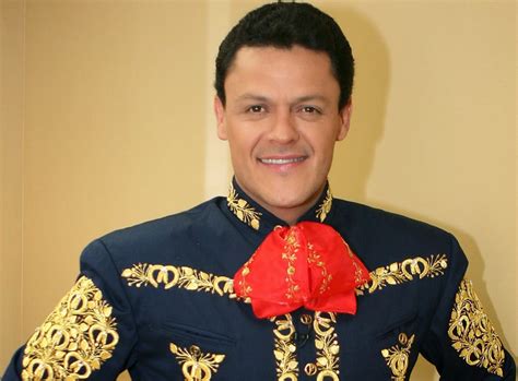 Pedro Fernández deja telenovela. ~ La moda en los Famosos