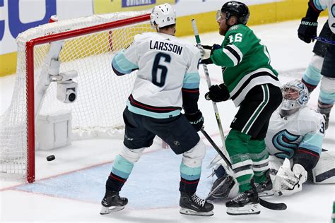 Joe Pavelski four goals in return from concussion, but Stars fall