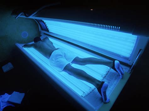 Tanning beds can harbour herpes and faecal bacteria, expert warns | The ...