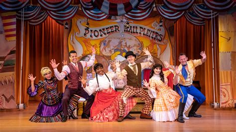 Hoop-Dee-Doo Musical Revue | Walt Disney World Resort