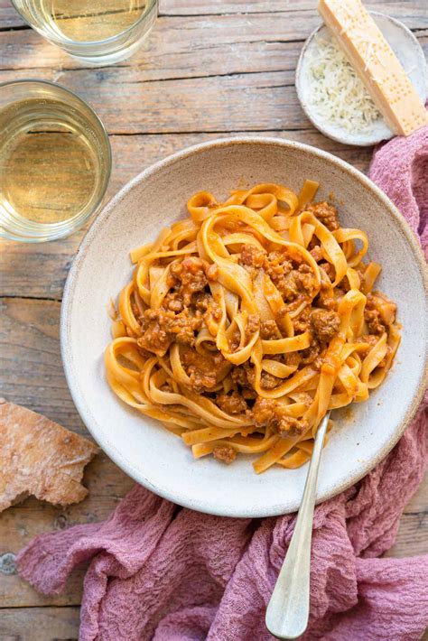 Authentic Bolognese Sauce (Ragu alla Bolongese) - Inside The Rustic Kitchen