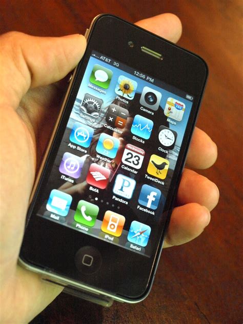 Imobile Phones: Apple iPhone 4 [Features,Demo,Review]