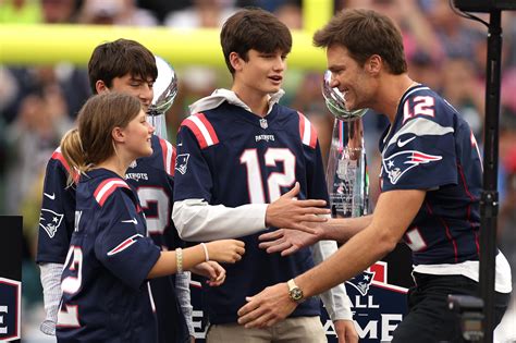 PHOTOS: Tom Brady’s 3 Kids Make Rare Public Appearance