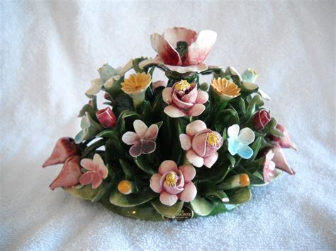 Nuova Capodimonte Porcelain Flower arrangement Made in Italy.