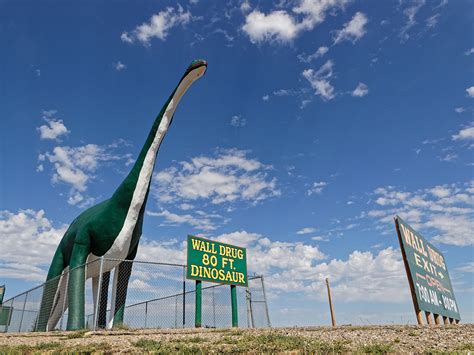 South Dakota's Wall Drug | The Road to Nowhere