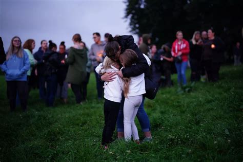 Plymouth shooting vigil: Photos show how hundreds gathered to pay tribute to victims - Wales Online