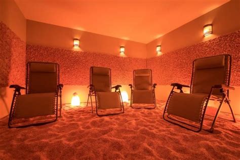 What is a Salt Room Therapy Session? | Salt Chamber