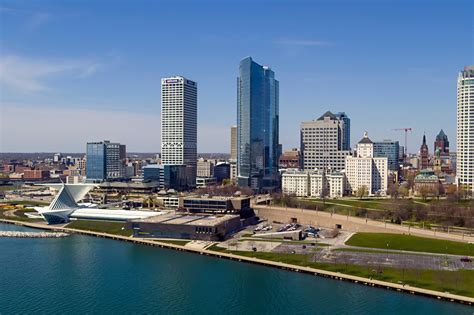 Pros and Cons of Moving to Milwaukee, WI - Home & Money