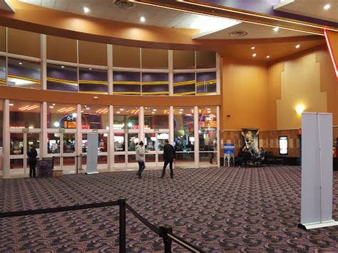 Movie Theater «Regal Cinemas Riverside Plaza 16», reviews and photos ...