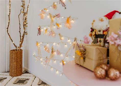 DIY Fairy Light Christmas Tree - The Green Hub