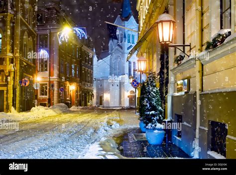 Latvia riga nightlife hi-res stock photography and images - Alamy