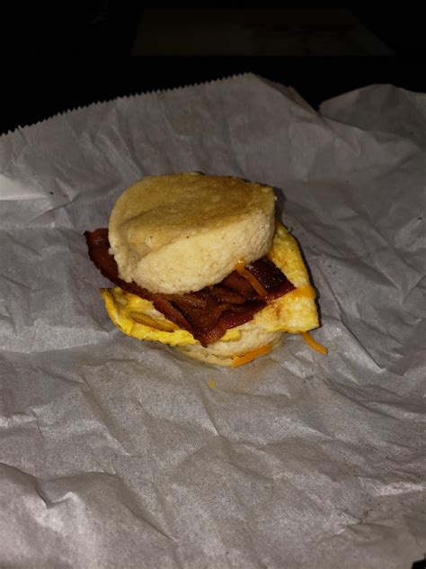 Bacon, egg, and cheese muffin! : r/Keto_Food