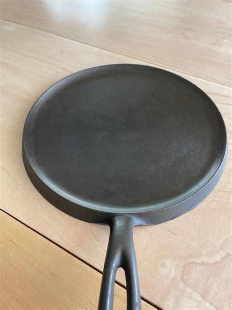 Wagner Ware 8 Cast Iron Handle Griddle W/ Stylized Logo - Etsy