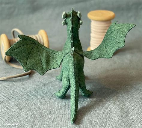 Handmade Felt Dragon Pattern & Tutorial - Lia Griffith in 2021 | Felt dragon, Handmade felt ...