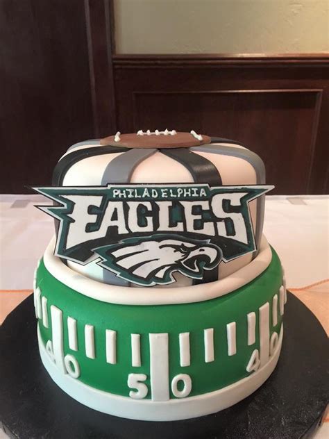 17 Best images about Philadelphia Eagles Cakes on Pinterest | Football, Birthday cakes and Cake ...