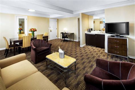 New York Hotel Rooms & Suites | The New Yorker Hotel