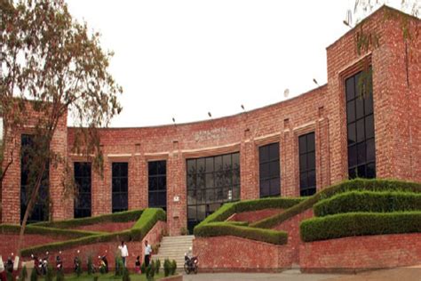 Jawaharlal Nehru University (JNU) New Delhi: Admission, Fees, Courses ...