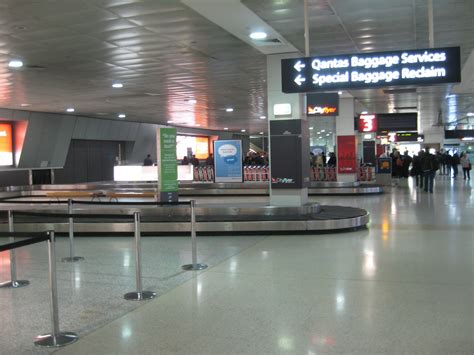 Greeks Boost Melbourne Airport ArrivalsGreek Reporter Australia | Greek Reporter Australia