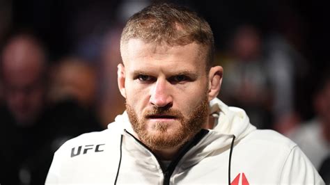 Jan Blachowicz retains title with unanimous victory over Israel ...