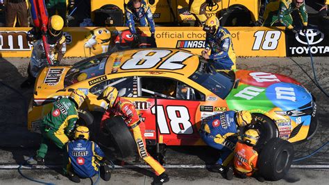 NASCAR: Can pit crew swaps make the difference in playoffs?