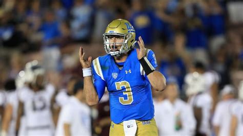 UCLA QB Josh Rosen exits in third quarter with finger injury, does not return