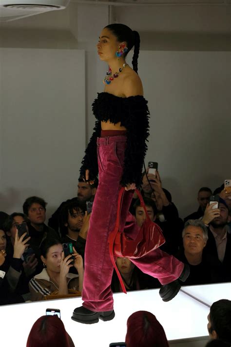 Sunnei Fashion show, Runway, Ready To Wear, Fall Winter 2023, Milan ...