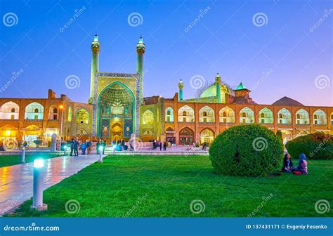 Beautiful Persian Architecture in Isfahan, Iran Editorial Photo - Image ...