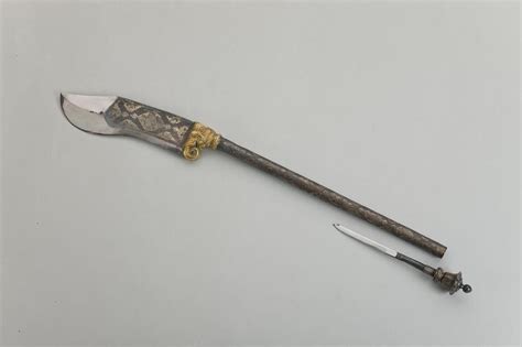 peashooter85: “West Indian bhuj with dagger concealed in hilt, 18th ...