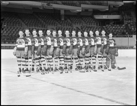 Boston Bruins - Team Photo - Boston Garden - 1930 | HockeyGods