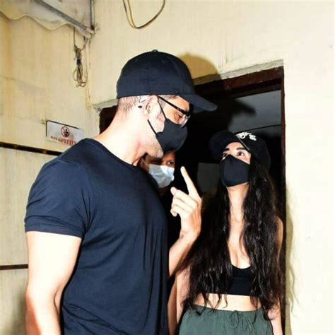 Hrithik Roshan goes on a movie date with girlfriend Saba Azad; the ...