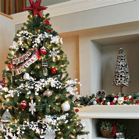 100 Incredible Christmas Tree Decorating Ideas | The Family Handyman