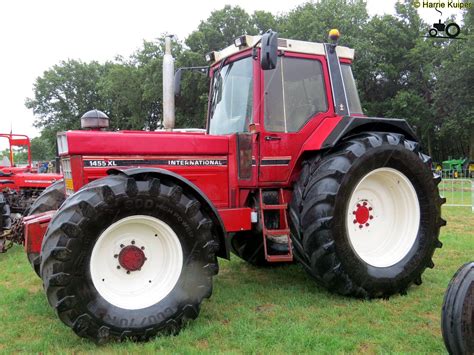 International 1455XL | Tracteur, Materiel agricole, Animaux foret