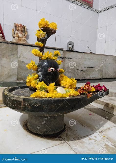 Indian Shiva lingam temple stock image. Image of shiva - 227793243