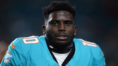 Dolphins' Tyreek Hill sued by influencer claiming he broke her leg ...