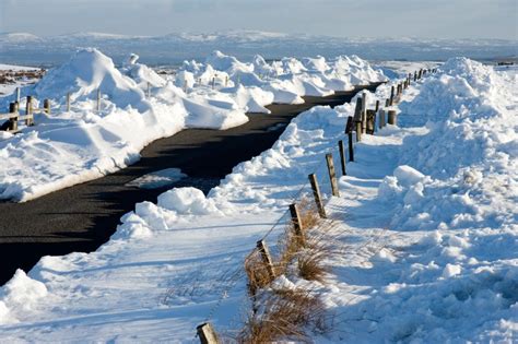 Irish weather warning as 'Beast from the East' set to bring 'disruptive accumulations' of snow ...