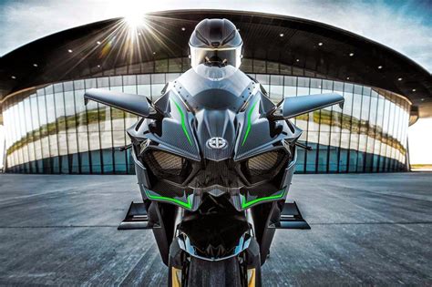 motorcycle and bike review: 2015 kawasaki ninja H2r front view