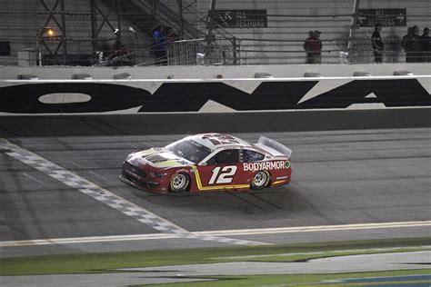 NASCAR: Darlington starting lineup, TV network, green flag - Yahoo Sports