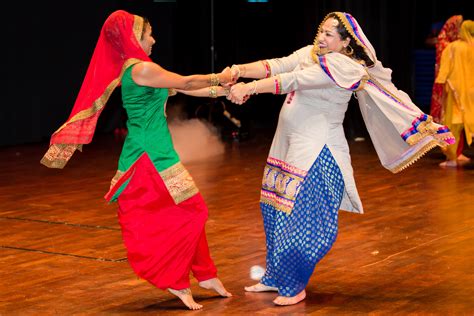 “Punjabi Folk Dance” Giddha Class – Woman Care Trust