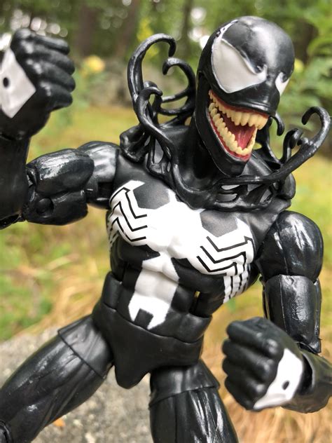 Venom Marvel Legends Venom Series Figure Review (2018) - Marvel Toy News