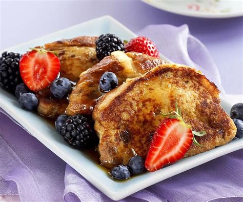 Fruity french toast with berries | Recipe | Berries recipes, How sweet ...