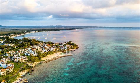 NEGRIL, JAMAICA - Trade Show Travel Company