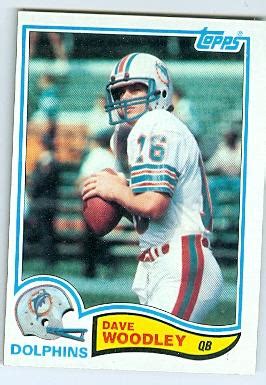 David Woodley Football Card (Miami Dolphins) 1982 Topps #140